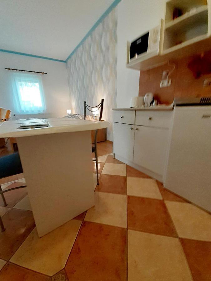 Petra Apartmanhaz Kehidakustány Dış mekan fotoğraf
