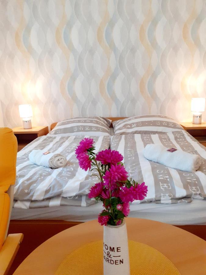 Petra Apartmanhaz Kehidakustány Dış mekan fotoğraf